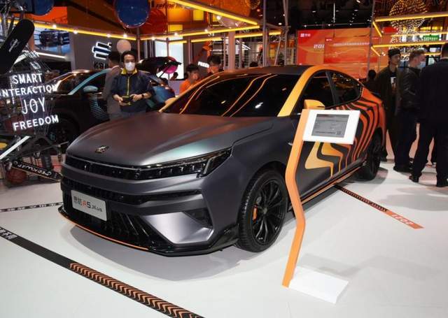 追着吉利领克和广汽影豹，江淮的思皓也推出A5 PLUS，很运动