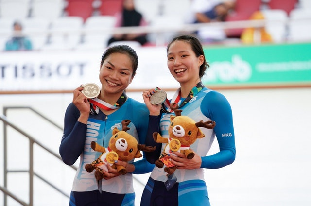 2018年雅加達亞運女子團體競速賽銀牌:馬詠茹(右),李慧詩.(高詩琦攝)