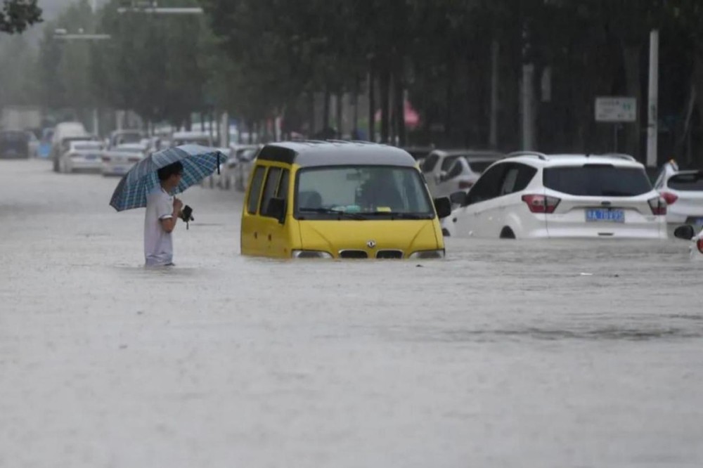 郑州暴雨，大量汽车成泡水车，维修价值大不大？内行人说出实话
