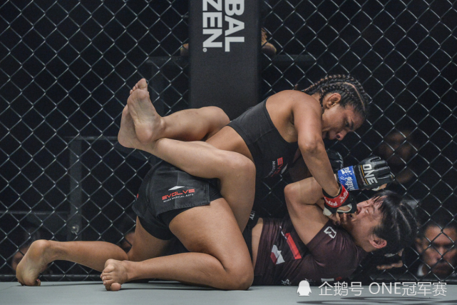 印度悍娇虎瑞图佛加小鹰哈比布是我榜样摔跤手更适合mma