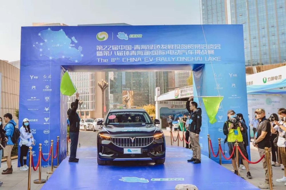 又一新能源SUV崛起，岚图FREE凭操控脱颖而出，世界冠军都认可