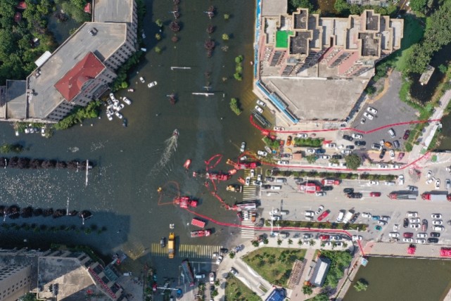 卫辉市区正抓紧排涝转移人员孟姜女河水位已有部分下降