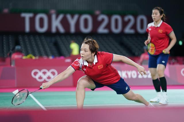 羽球队员陈清晨为爆粗口道歉:让大家误会了,网友:别改好听