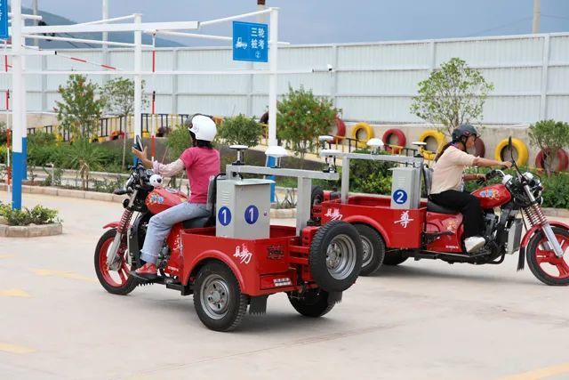 我为群众办实事云南弥渡首个摩托车智能化考场正式投入使用