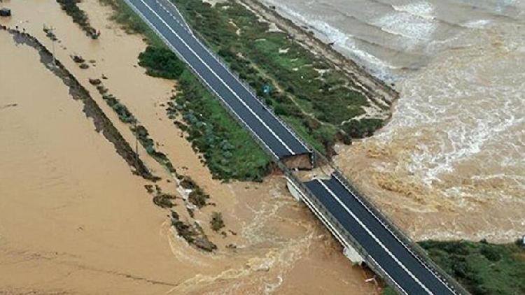 河南卫河决堤有多危险拿40万的大卡车堵决口真的是最后的办法