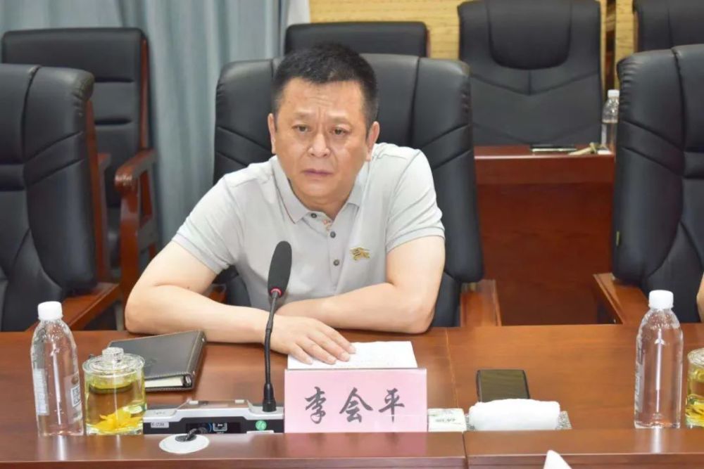大兴安岭林业集团公司党委常委,副总经理李会平深入塔河林业局调研