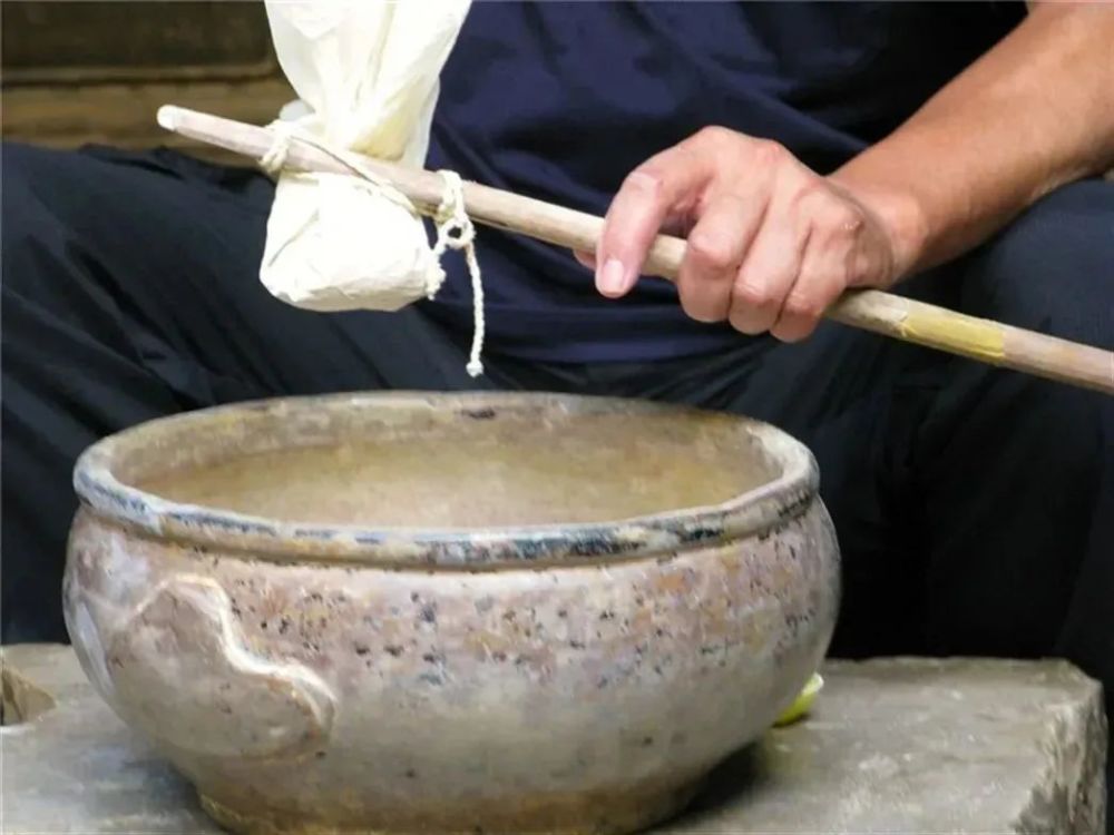 飞粉工艺 沈耀 摄"拨云锭"由彝族的传统配方,通过传统工艺制成,距今