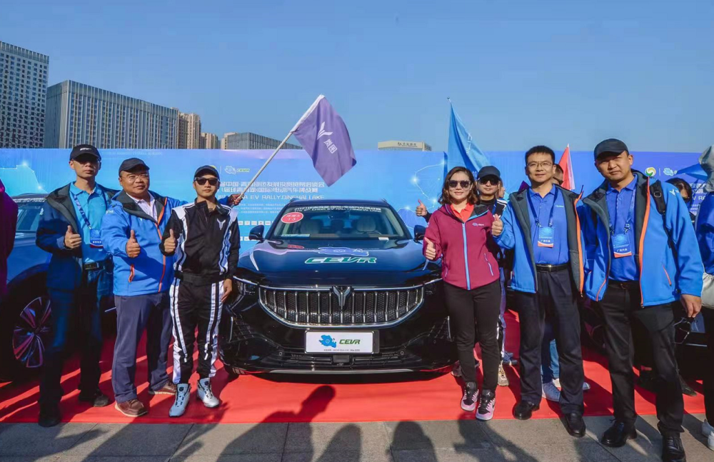 零百加速4.5秒，操控一流＋充电速度快，岚图FREE还被世界冠军认可