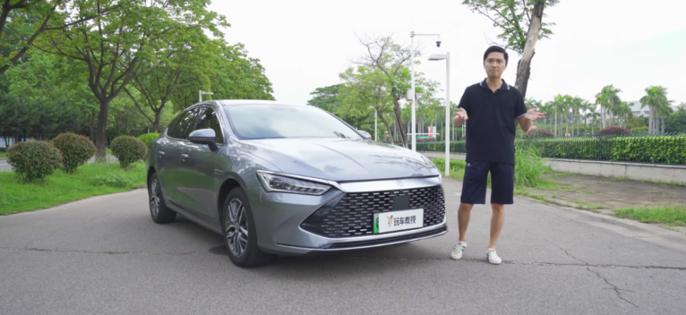 实测：亏电油耗3.8L！每公里仅需2毛6！这台“超级比亚迪”是真的牛！