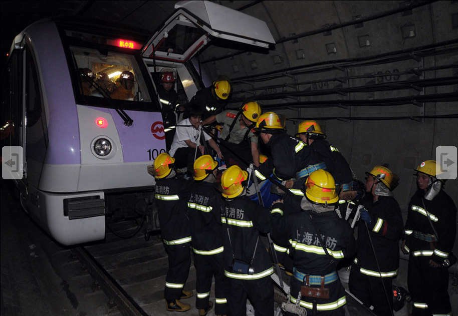 杭州地铁发生的事故导致至少30人死亡