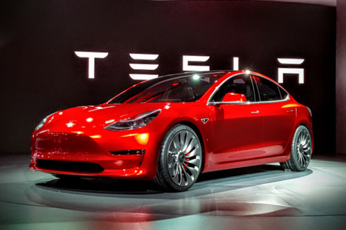 Q2大赚11亿美元，“不务正业”的特斯拉回归卖车主业了？