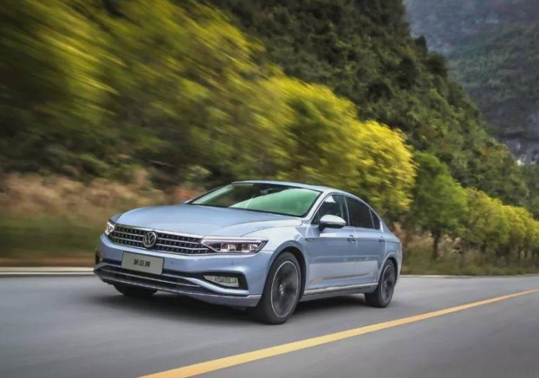 中级车怎么选？迈腾，君威，雅阁，凯美瑞优缺点盘点！