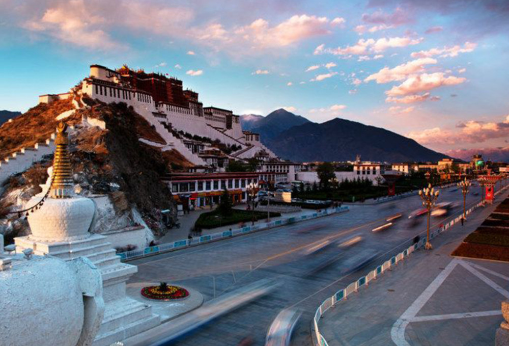 西藏自驾游选什么车？这几款能越野能家用，最低只要15万！