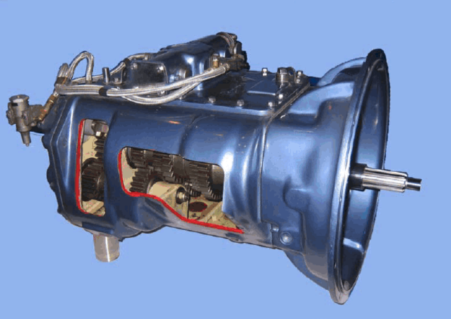 1984年,法士特引进富勒双中间轴变速器技术,开始生产出双中间轴变速箱