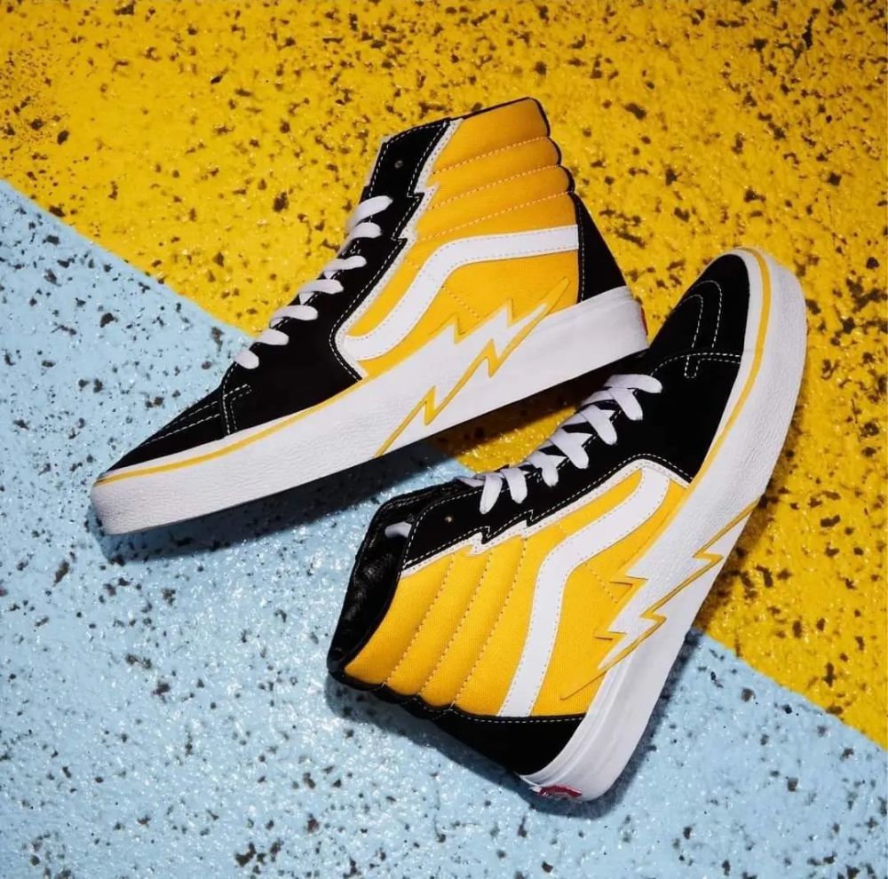 yellow sk8 hi bolt