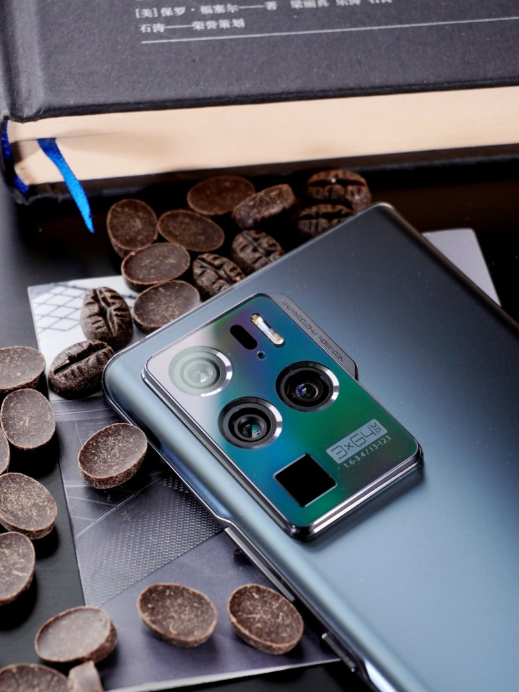 中兴axon30屏下版测评发力屏下三十而立的创行者