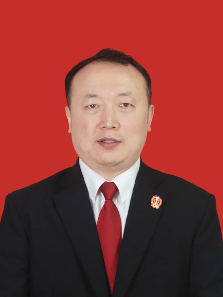 张健同志简历