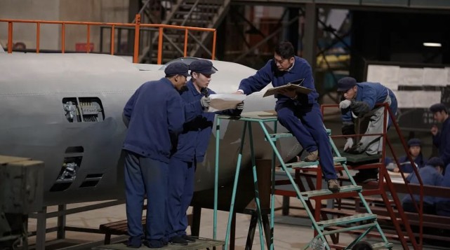 电视剧逐梦蓝天开播新中国航空工业70年奋斗历程太燃了