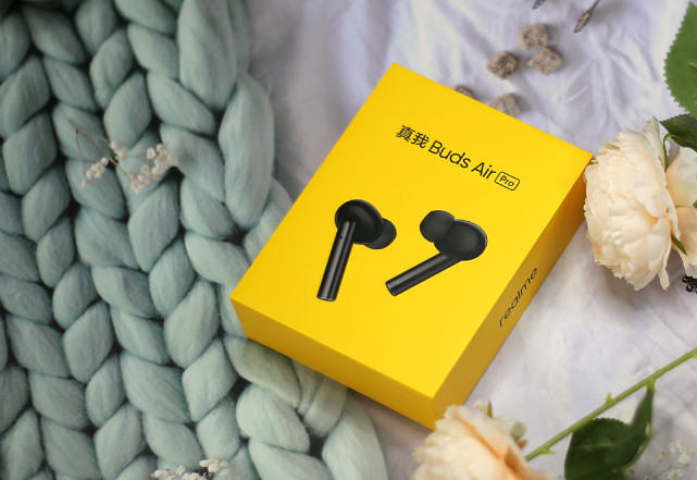 深度降噪设计小清新真我budsairpro真无线耳机