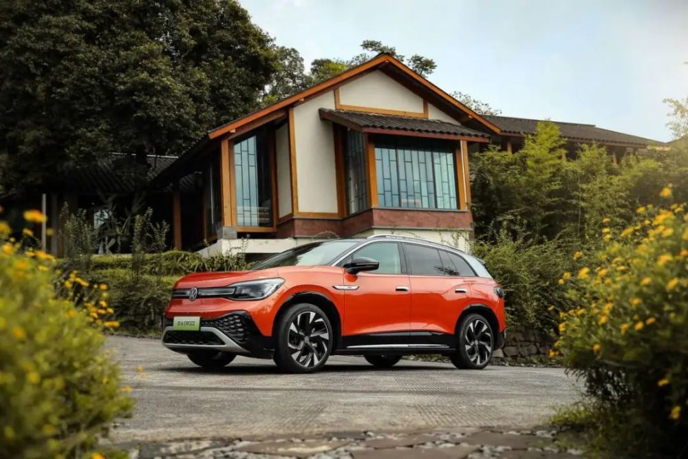 试驾ID.6 CROZZ：最宜家的智能纯电SUV 还能开着跑川西