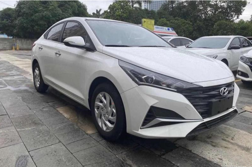 耐看省油合资代步车！跌至5.8万，油耗4.9L，比捷达还漂亮