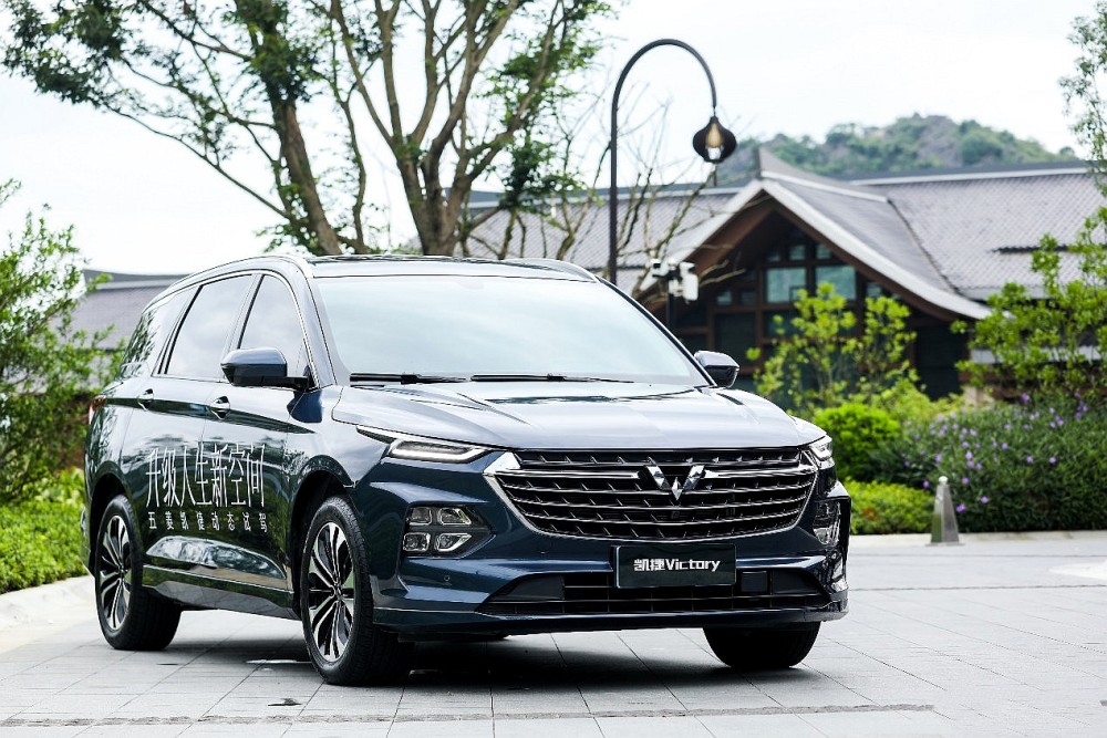 10万级大四座家用SUV五菱凯捷，这配置真香