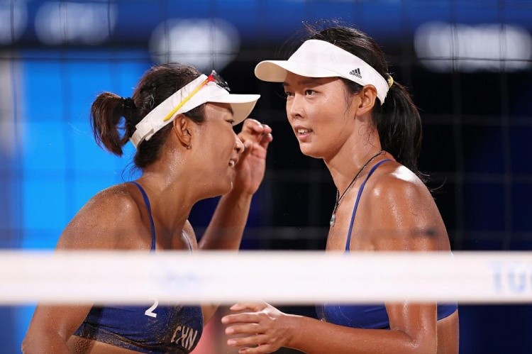 女子沙排王凡夏欣怡爆冷击败巴西王牌组合基本确保16强