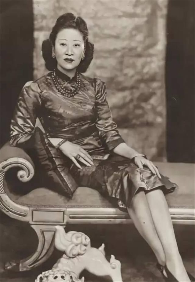 黄蕙兰:66岁和顾维钧离婚,晚年只有一条狗陪伴,她却说我很幸福