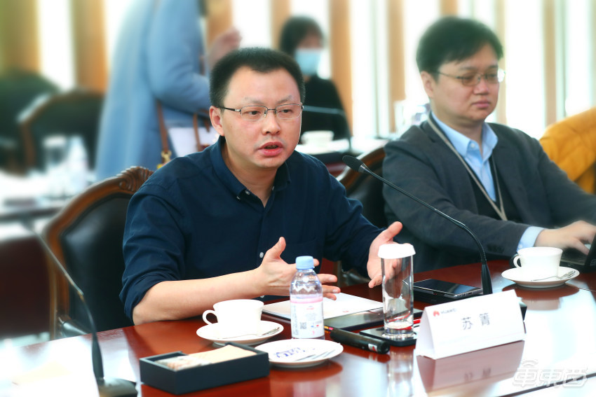 因尖锐点评特斯拉“杀人”华为智能驾驶总裁苏箐被免职 卞红林接任