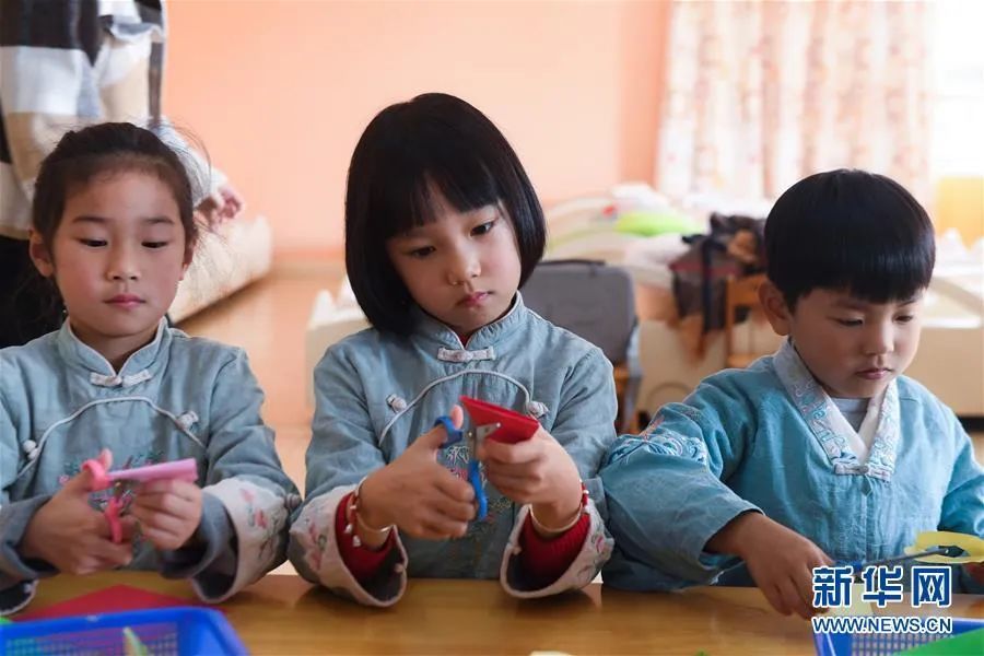 人口与病毒_南京此轮疫情病毒毒株查明;人口与计划生育法将修改丨科技早新闻