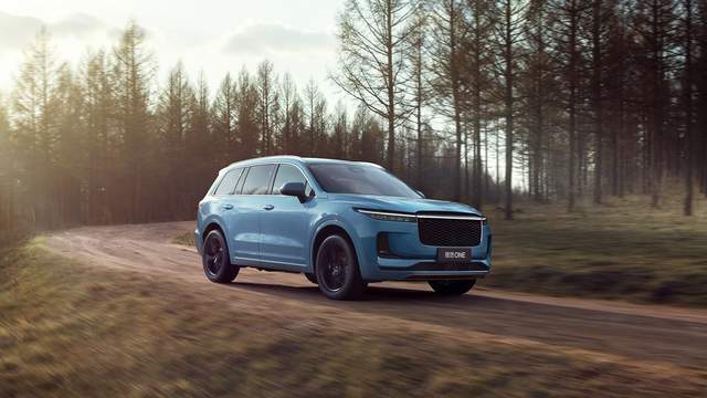 理想汽车赴港二次上市，“双刃剑”的增程式汽车能增程多少