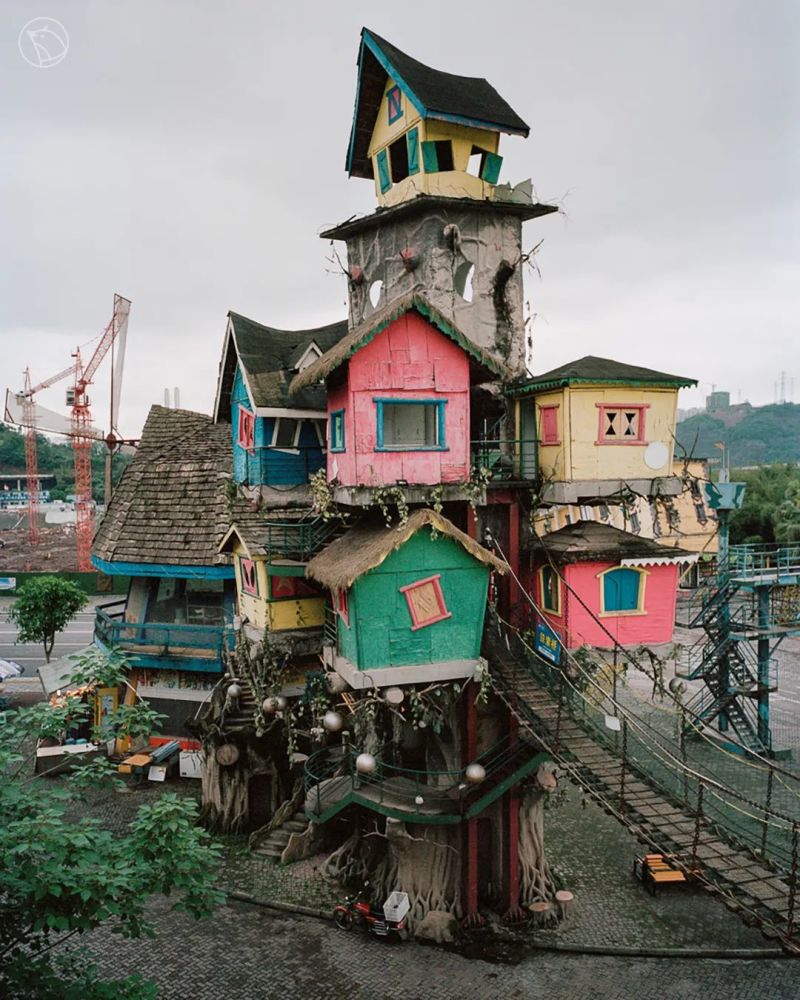 谷雨影像曾经很火的重庆网红洋人街如今成疯子孙治国的欢乐场