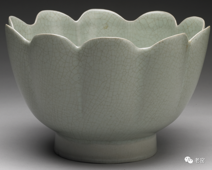 北宋 汝窑青瓷莲花式温碗 台北故宫博物院馆藏
