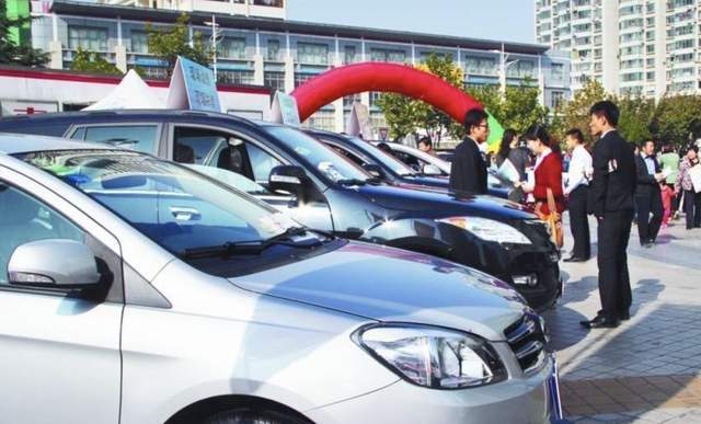 没有任何汽车基础的人，买车怎么避坑？