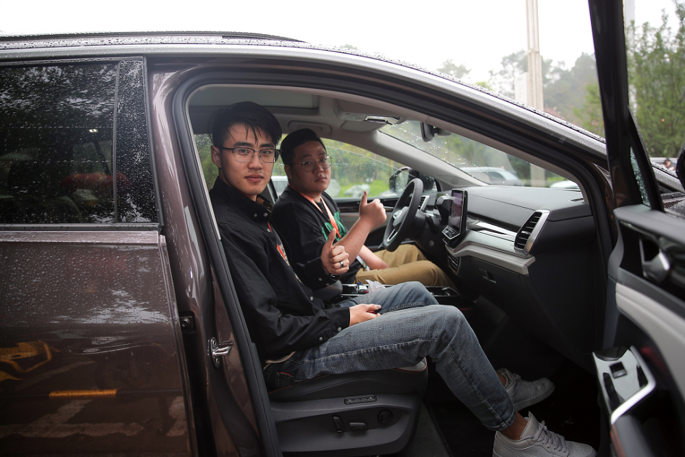 大空间 “晓”生活 与大众ID.6 CROZZ开启48小时纯电之旅