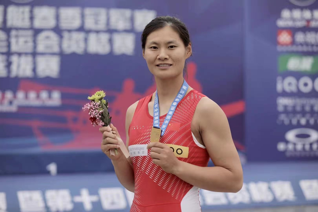 河南姑娘吕扬还是全省射箭第三 手心老茧是最好的勋章 姐弟同项