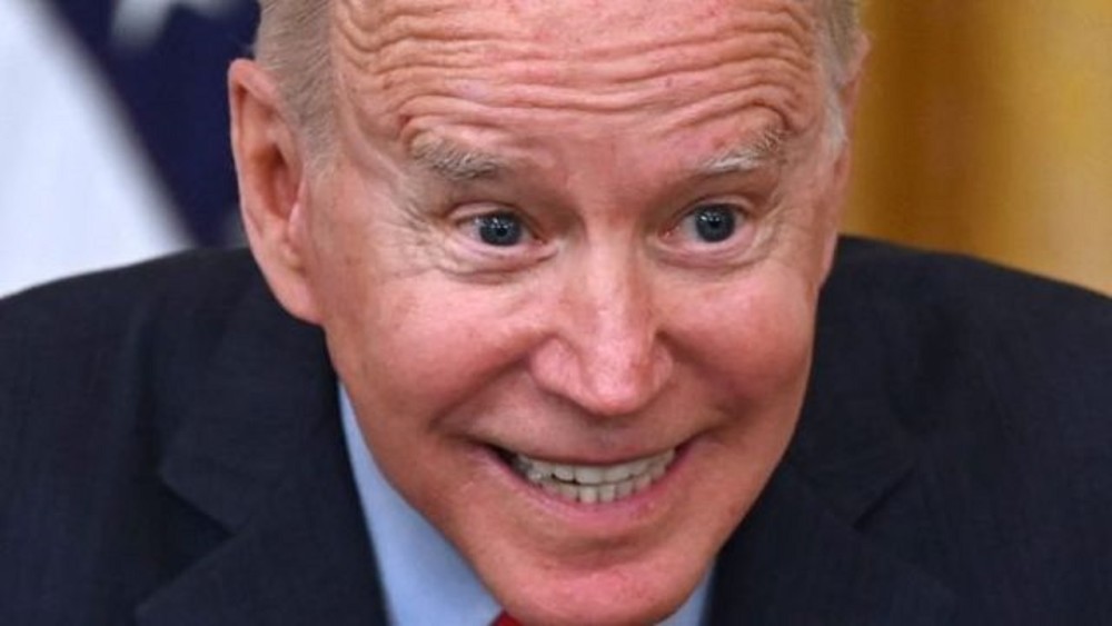 刚因下跪闹笑话拜登又在讲话中语无伦次前白宫医生发现不对劲