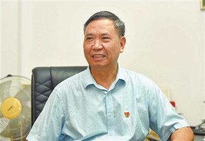 党员吴志君:凝聚教师力量为学生办实事