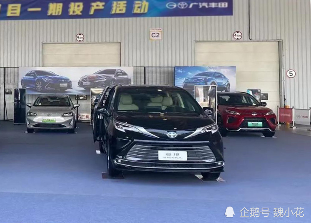 广汽丰田“赛那”工厂图曝光，百公里油耗5.9L，空间比进口版还大