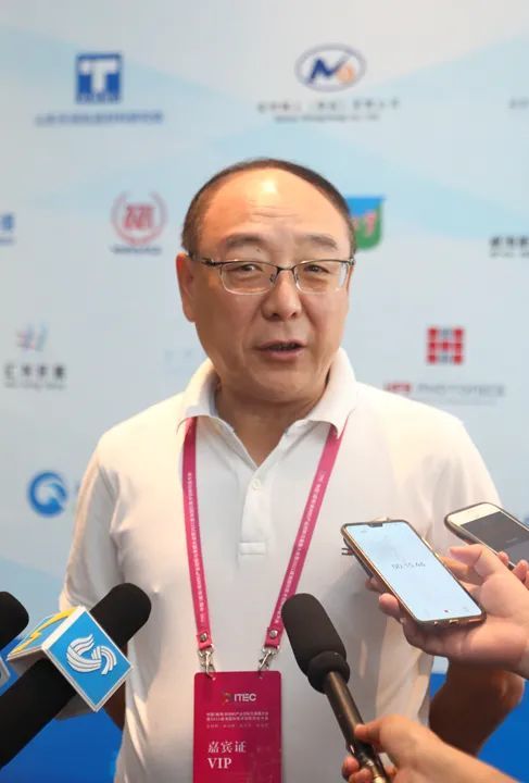 科技拉动 占领技术研发制高点对于新材料产业创新与发展,王兴权建议