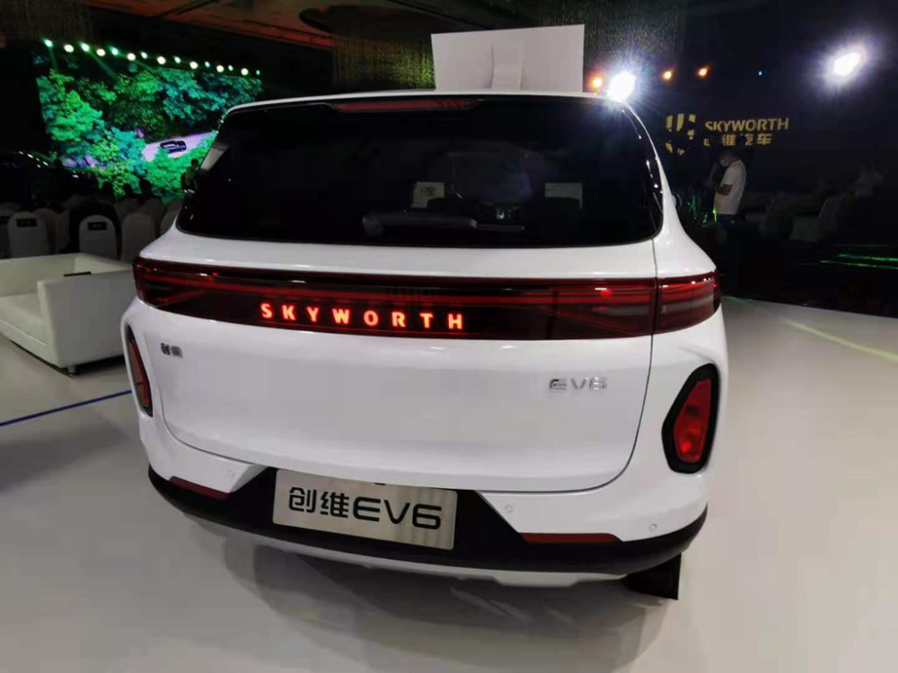 續航超500km 創維汽車ev6 長途自駕無壓力 3款熱門純電動車推薦