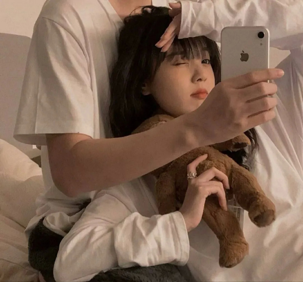 16比起人我更是喜欢手机,起码手机会告诉你电量不足,而人总是一声不吭