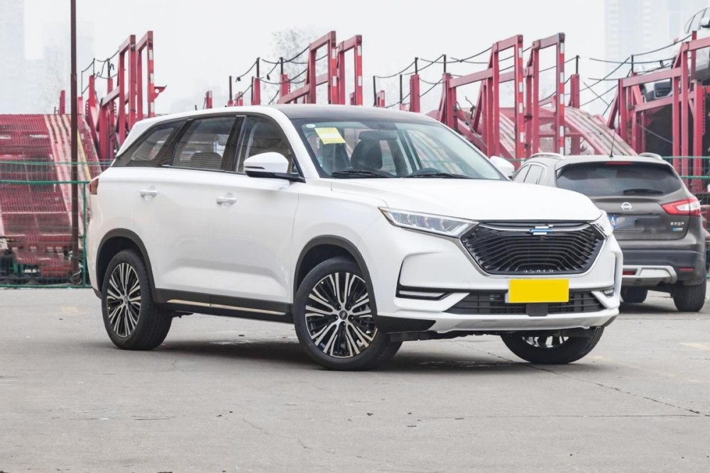 选来选去，工薪族家用车还是这三款合适，空间足品质稳，价格不贵