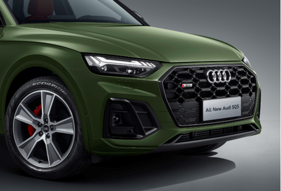 全新奥迪SQ5粤港澳车展正式上市，掀起豪华SUV市场新浪潮！