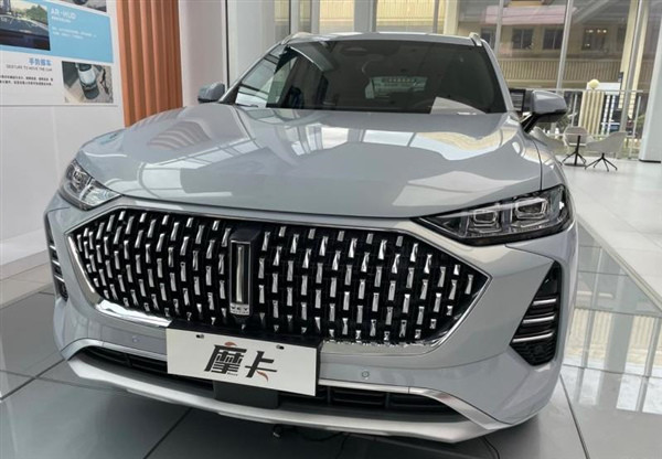 全新哈弗神兽实车现身，眯眯眼大灯配内饰联屏，能复制H6的成功？