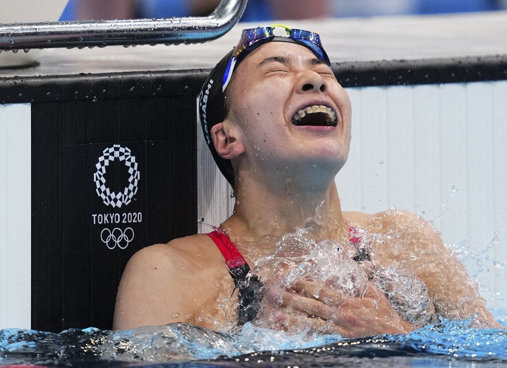 7月28日,日本选手大桥悠依在比赛后庆祝.