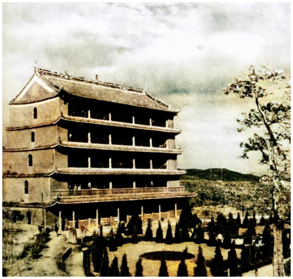 上世纪50年代的广州越秀山,越秀山又叫观音山,位于老广州城北面!