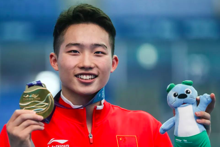 跳水夺金湖北帅小伙王宗源3岁江中玩水有偶像包袱的00后