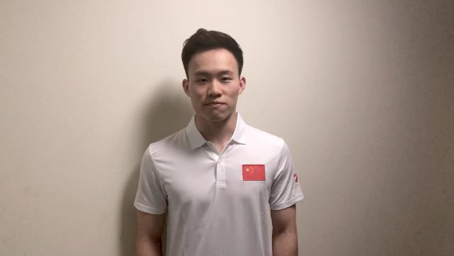 金牌不易谢思埸生涯三次重伤脚内植入钢钉曾被告知此生无法再跳水