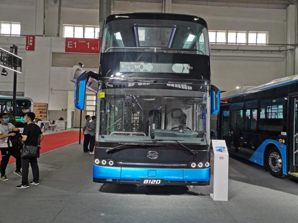 大块头有大智慧 比亚迪B12D亮相北京客车展